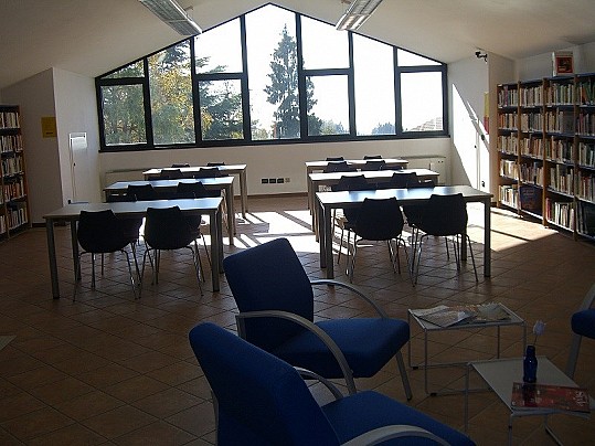 Biblioteca - secondo piano