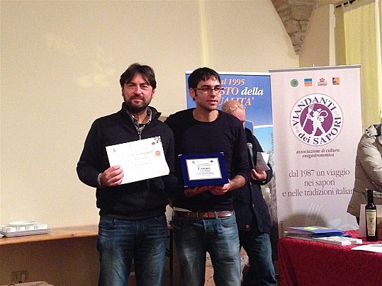 Premiazione primo classificato categoria “Oli fruttati medio-intensi”