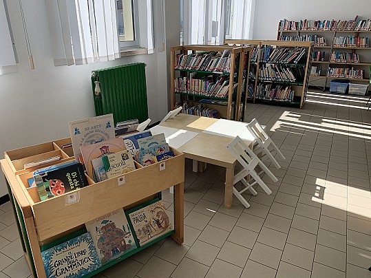 BIBLIOTECA LANDRIANO GALLI (2)