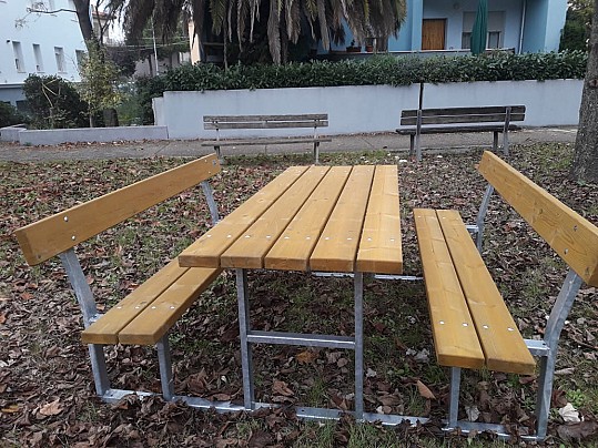 tavoli e panche