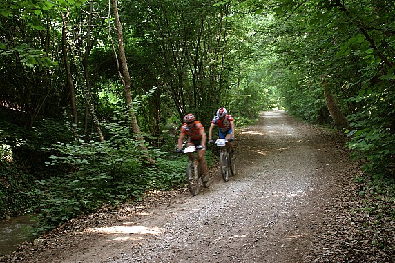 ciclisti tunnel amore