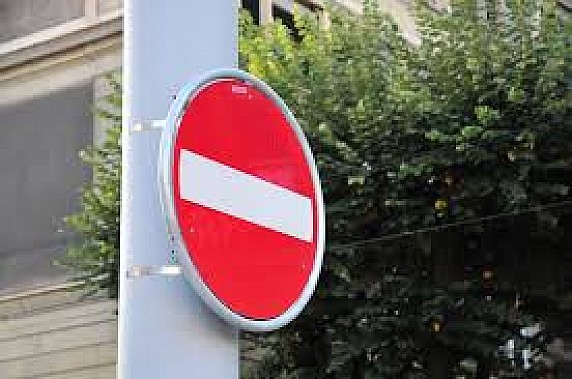 DIVIETO D'ACCESSO