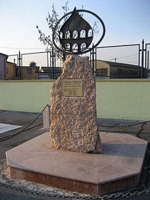 monum_2006
