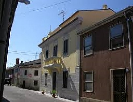 il paese