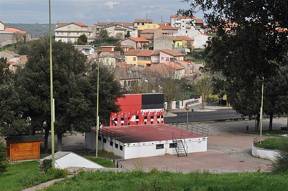 il paese